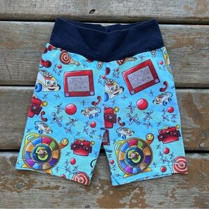 Handmade in Canada Snuggabumz Retro Toy Print Shorts - Size 5